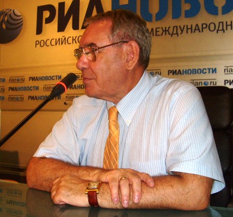 главный терапевт Департамента здравоохранения  Москвы Леонид Лазебник о
жаре в Москве и здоровье